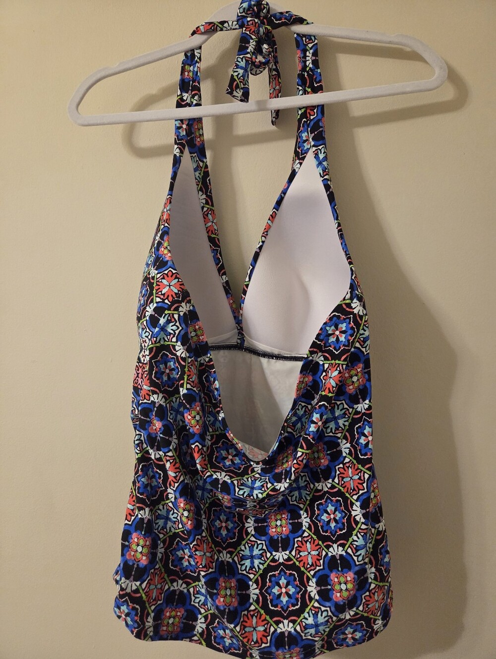 Vibrant Tankini Top - Picture 3 of 7